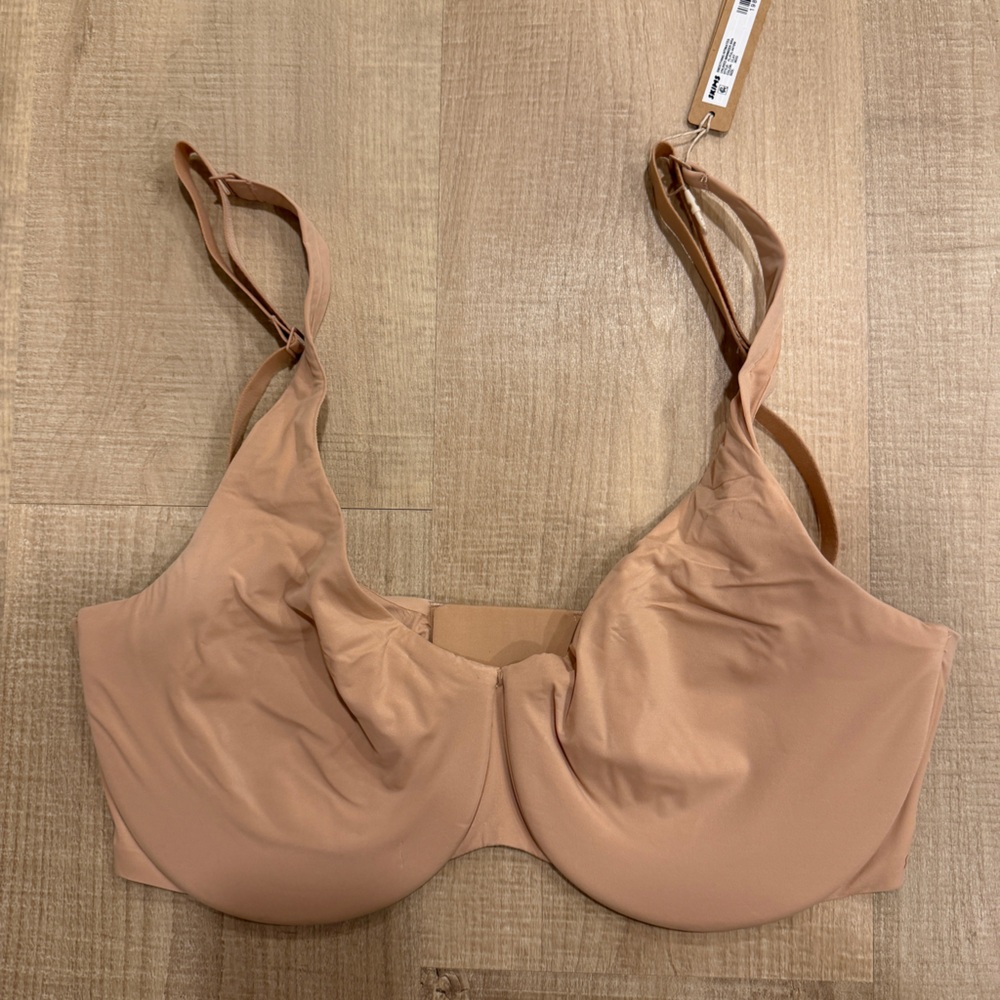 SKIMS Blush Nude Underwire Seamless Bra